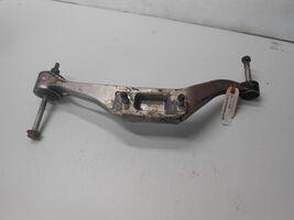 2004 Chevrolet Sliverado 1500 Front Differential Carrier Mounting Bracket - $53.99