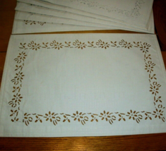 Christmas Placemats Set Of 6 Holly Leaf Cutouts Fabric White Holiday Tab... - $15.83