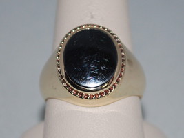 10k Yellow Gold Ring With A Black Onyx (Ring Size 10.75, Weighs 8.8 Grams) - £349.84 GBP