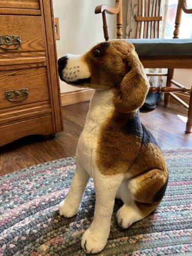 Melissa & Doug #4852 Realistic Sitting 20" Plush Beagle Dog Stuffed Animal - £19.43 GBP