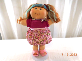 Cabbage Patch Play Along Doll 2004 PA-7 Red Hair w/Stripes Blue Eyes Girl - $19.80