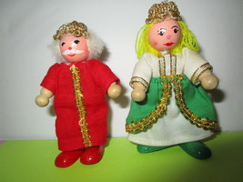 3.75&quot; tall wooden man and woman, fabric clothes, painted faces, Christma... - £6.38 GBP