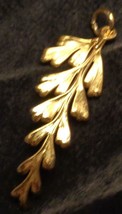 Gently Used Gold Tone Necklace Pendant - Vgc - Beautiful Gold Plated - Pretty - £6.20 GBP