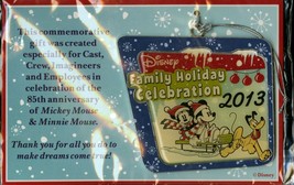 DISNEY CAST MEMBER FAMILY HOLIDAY CELEBRATION 2013 MICKEY MINNIE MOUSE O... - £7.77 GBP