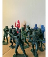 VINTAGE Original Marx and MPC 6&quot; Soft Plastic Infantry Toy Soldiers Set ... - $3,360.56 CAD