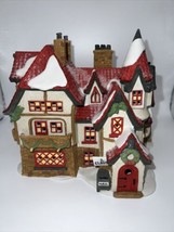 Department 56 Heritage Village Collection North Pole Series &quot;Santa&#39;s Workshop&quot; - £98.32 GBP