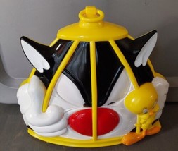Looney Tunes 1998 Slyvester Tweety Birdcage Plastic Storage ColorBok Pap... - £25.32 GBP