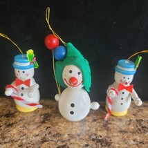 3 Wooden Snowmen Christmas Tree Ornaments Hand Painted Vintage Taiwan DA... - $7.91