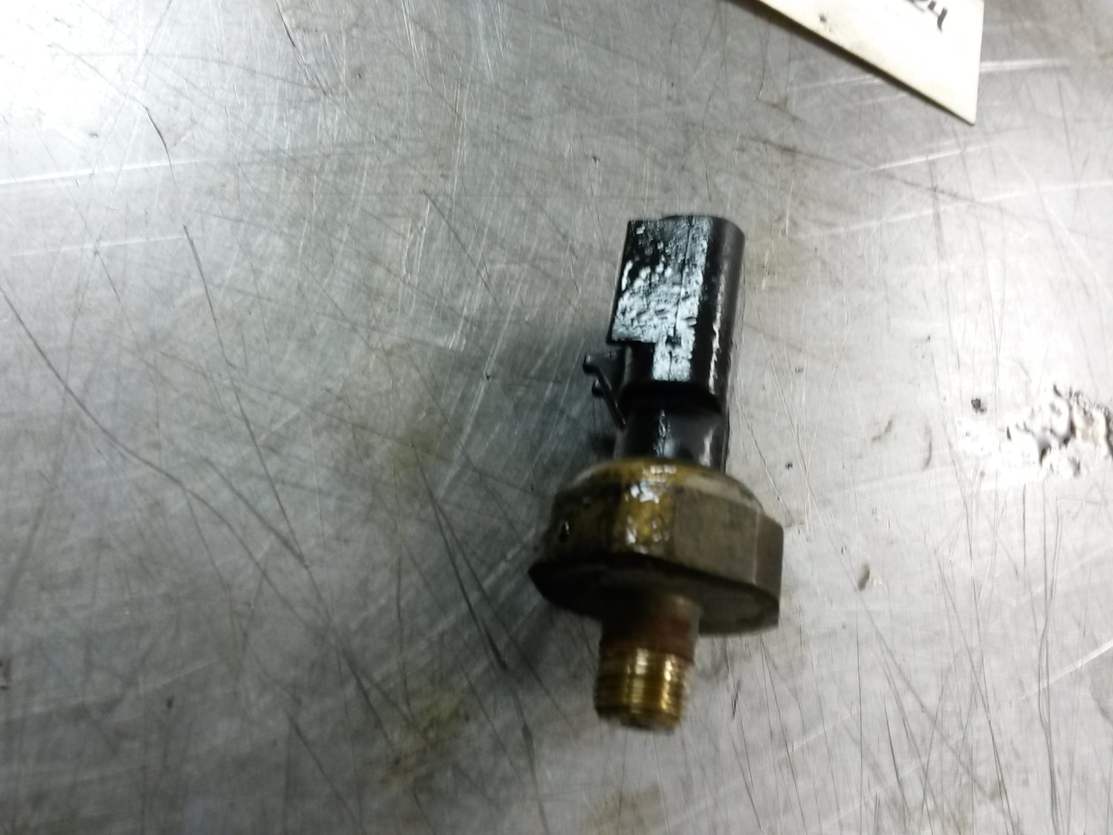 Engine Oil Pressure Sensor From 2010 Dodge Ram 1500  5.7 05149062AA - $19.75