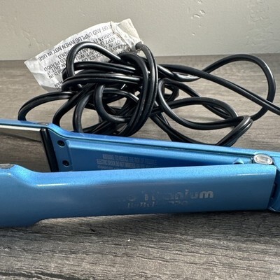 BaByliss PRO Nano Titanium Ultra Thin Flat Iron Straightener 1-1/2" BABNT3073TN Item image 2