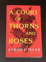 A Court of Thorns and Roses, Sarah J. Maas Trade Paperback New - $219.70 MXN