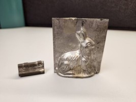 Vintage Sitting Rabbit Bunny Easter Metal Chocolate Mold 2&quot; - £25.25 GBP