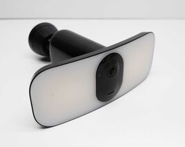 Arlo Pro 3 FB1001B Wireless Security Floodlight Camera - Black image 2