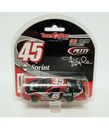 Team Caliber Pit Stop Kyle Petty #45 NASCAR Sprint Die-cast Car 2002 - $15.11 CAD