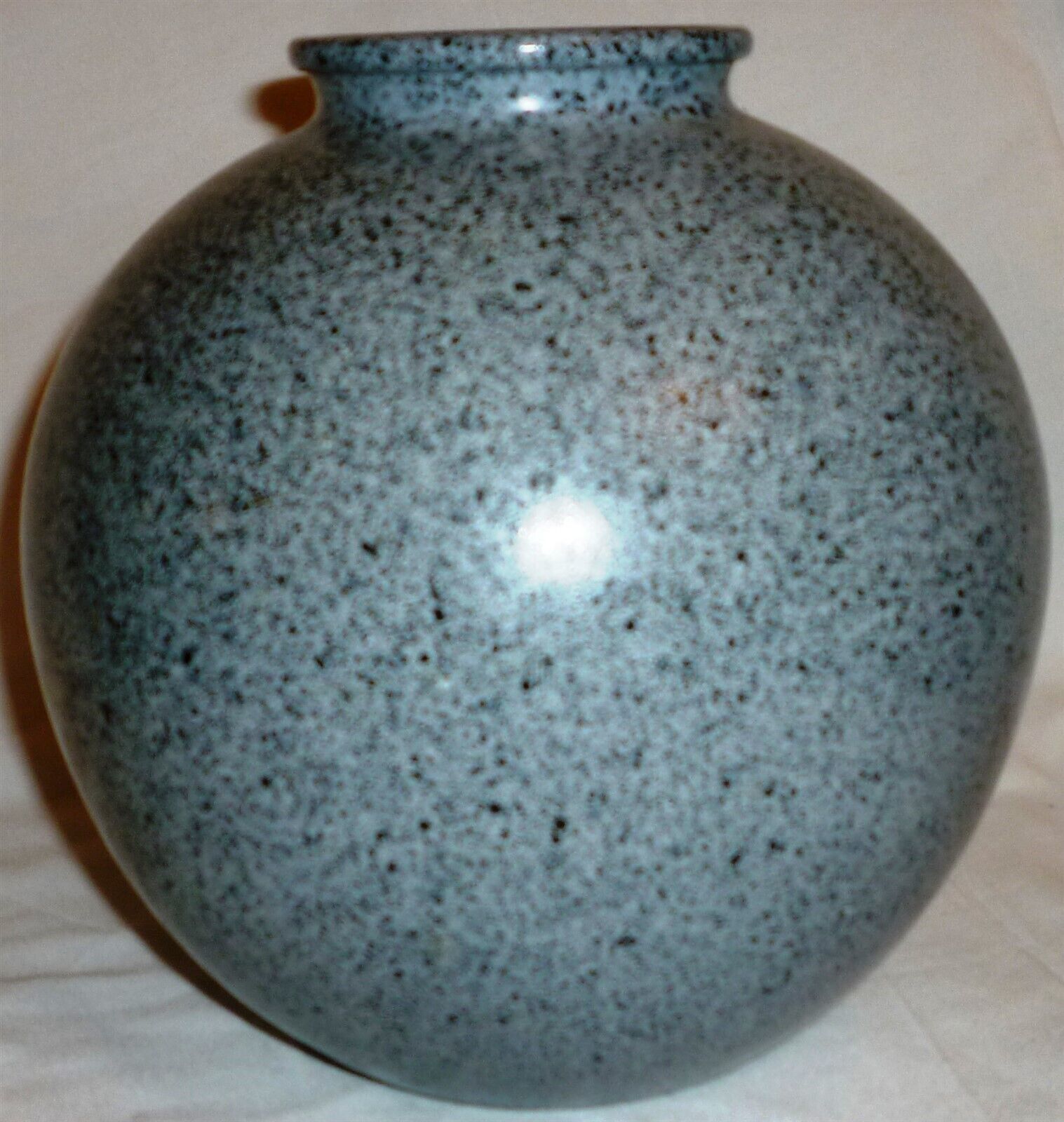 VINTAGE STUDIO NOVA PORTUGAL STONEWARE ART POTTERY BALL VASE - $16.00