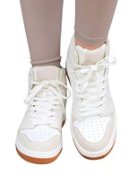 Shu Shop Women&#39;s Classic Sneaker Size 6 - $38.61