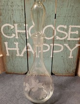 Vintage ~ 15&quot; Tall ~ Wine Decanter w/Glass Stopper ~ Vine &amp; Grape Design Etched - £47.07 GBP