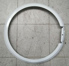 Dryer Outer Door Frame, Ring Trim for Maytag P/N: W10112916 [USED] - $497.12 MXN