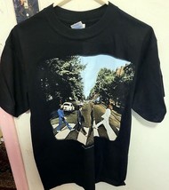 Men&#39;s Beatles Abbey Road T-Shirt Size Medium Pre-Shrunk - £16.44 GBP
