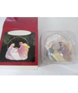 HALLMARK KEEPSAKE ORNAMENT 1996 CHRISTMAS JOY NATIVITY SCENE RELIGIOUS  ... - $128.68 MXN