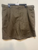 Roundtree and Yorke men Pants Size 42 Brown Shorts - $11.74