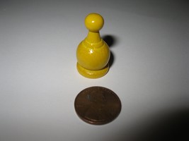 1982 Parcheesi Board Game Piece : Single wooden Yellow Player Pawn - £1.56 GBP