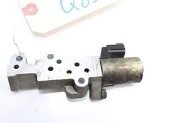 03-04 INFINITI G35 LH LEFT VVT VARIABLE VALVE TIMING SOLENOID Q8143 image 11