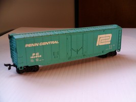 Vintage HO Scale Bachmann Penn Central PC 160502 Reefer Car 7&quot; Long - £13.78 GBP