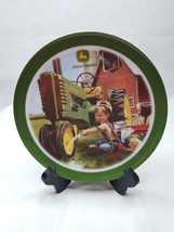 Gibson Everyday John Deere 8&quot; Plastic Plate and Wooden Stand Pre-Owned V6 - £7.88 GBP