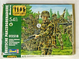 Revell Deutsche Panzergrenadiere 02518 - $17.70