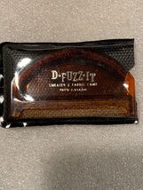 D*Fuzz*It Sweater &amp; Fabric Comb w/Gold Color Holder *Pre-Owned/Clean* BT1 - $10.99