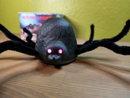 Vintage Sonic Control Spooky Sound Spider Moves Forward Flashing Red Eye... - $39.47