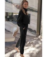 Black Half Zip up Pullover Active Top and Joggers Set - $819.72 MXN Black Half Zip up Pullover Active Top and Joggers Set - $819.72 MXN