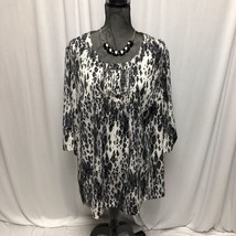 Maggie Barnes Blouse Womens 0X 16W Black Gray White Bedazzled Animal Print Top - £15.37 GBP