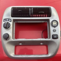1999-2004 Ford Ranger Radio Bezel Dash Trim Panel 4X4 Switch Fog Sw Center Vent - £45.83 GBP