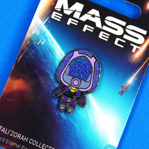 Mass Effect Tali&#39;Zorah Hard Enamel with Glitter Visor Gold Nickel Limited Pin - £28.56 GBP