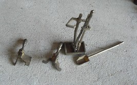 Vintage Dollhouse Accessories - Brass Fireplace Set - $292.85 MXN