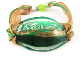 Green Art Glass Bracelet Vintage Goldtone Glitter Silvertone Foil Cording 7-8&quot; - £15.02 GBP