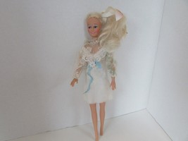 M &amp; S Shillman Inc. Hong Kong Fashion Doll Blonde 11.5&quot; White Lace Dress - £6.23 GBP