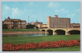 YMCA Building And City Library Des Moines Iowa River Front Vintage Postcard - £11.01 GBP