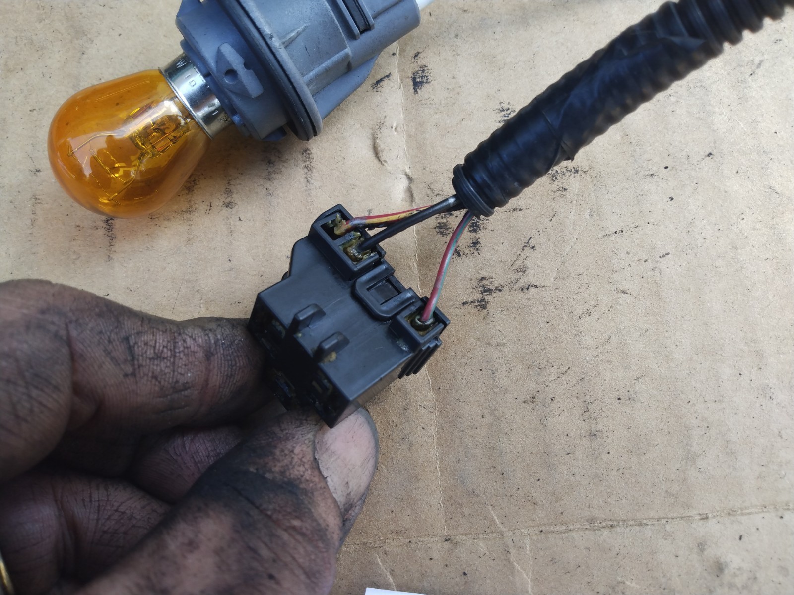 92-00 CIVIC EG EK OEM HeadLight CONNECTOR, Retainer Clip, Turn Signal Socket #2 Item image 10