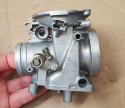 1988 1989 Suzuki GSXR750 inner left carburetor body # 2 CODE 17C30 NICE! - $49.50