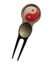 RED YING YANG DIVOT TOOL. REMOVABLE CRESTED GOLF BALL MARKER. - $9.84