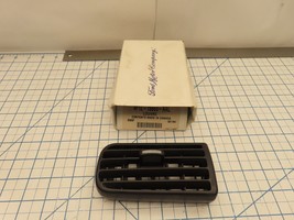 Ford 4F1Z-19893-AAL HVAC Register Vent Outlet Louvre - €29,60 EUR