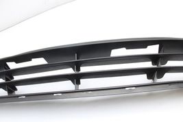 09-14 HYUNDAI GENESIS FRONT BUMPER LOWER GRILLE Q5181 image 4