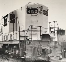 Kansas City Southern Railway Railroad KCS #4152 GP7 Electromotive Train Photo - £7.48 GBP