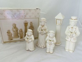 Vintage World Bazaar Crown Accents 5 Piece Caroler Set Christmas Holiday w/ box - £22.16 GBP