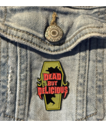 RARE Coffin-Shaped Enamel Pin ♡ Dead But Delicious Vampire Lover ✩ EXTRA... - €8,56 EUR