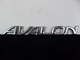 1997-2004 Toyota &quot;Avalon&quot; Chrome Plastic Trunk Emblem OEM 75442-AC010 - £7.85 GBP