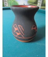SWALLOW SIOUX AMERICAN INDIAN POTTERY VESSEL, RED CLAY [SW2] - $86.88 CAD